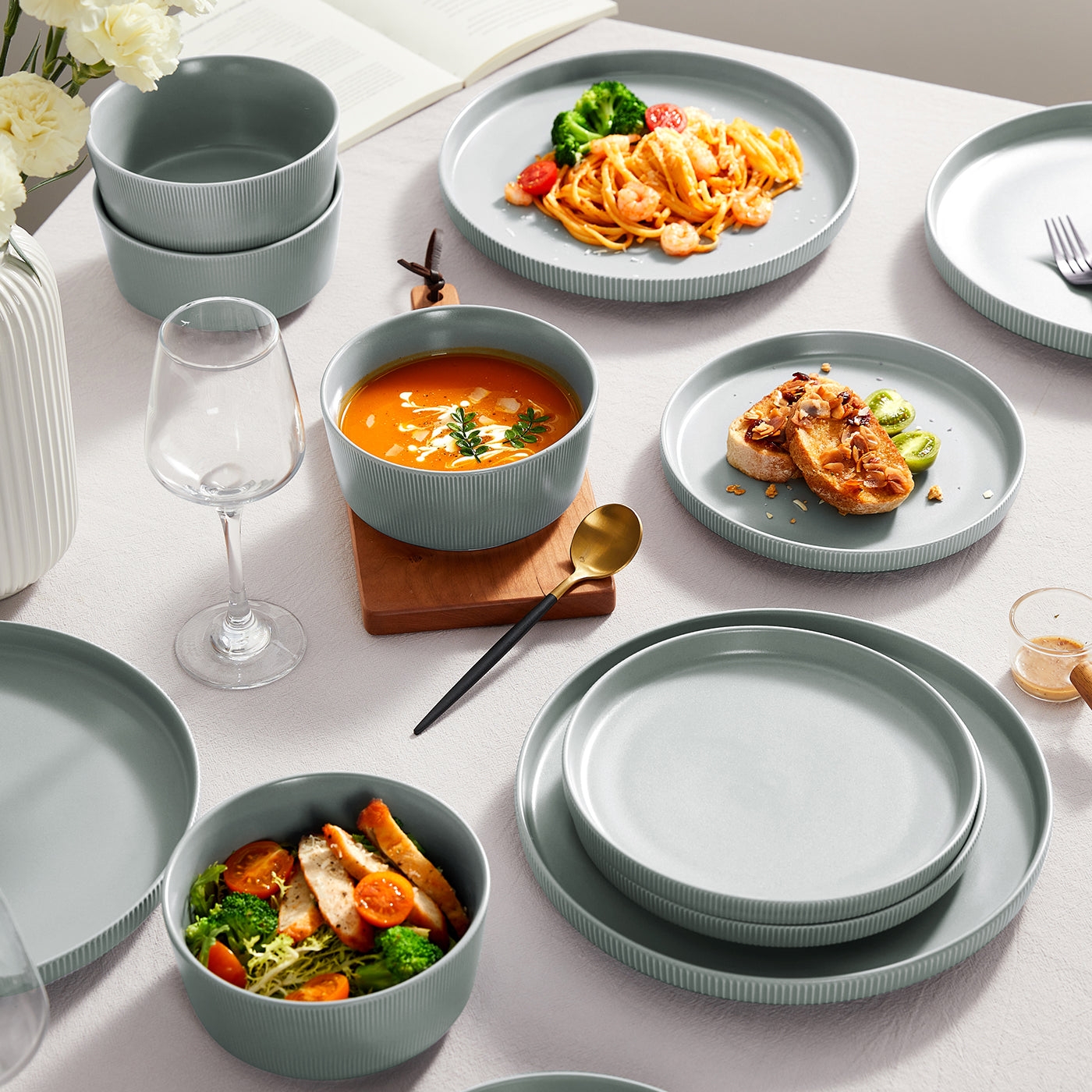 JIWOO-Roman Holiday, 12pcs Essensset, Mikrowellengeeignet und Spülmaschinengeeignet