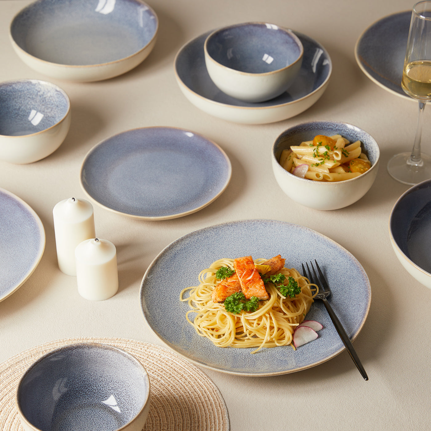 JIWOO-Lovina, 16pcs Essensset, Mikrowellengeeignet und Spülmaschinengeeignet